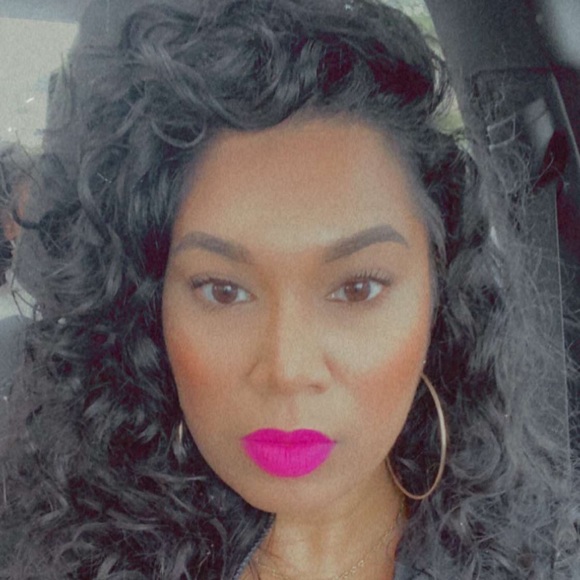 Meet your Posher, Amanda - Picture 1 of 1